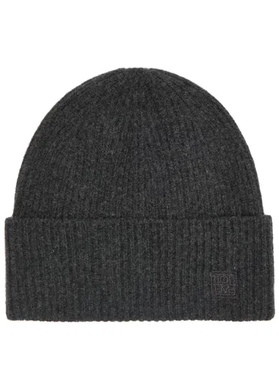 TOTÊME TOTEME RIBBED WOOL-BLEND BEANIE