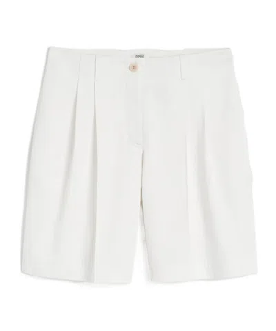 Totême Twill Pleated Shorts In White