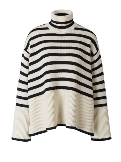 Totême Two-tone Design Turtleneck Jumper In Beige