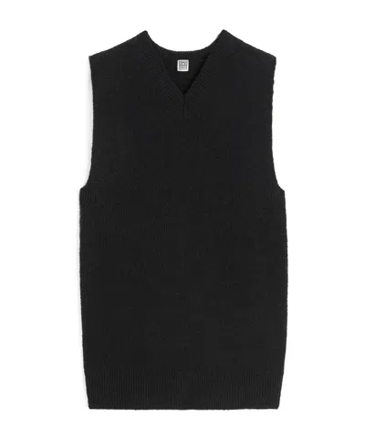 Totême V-neck Knitted Vest In Black