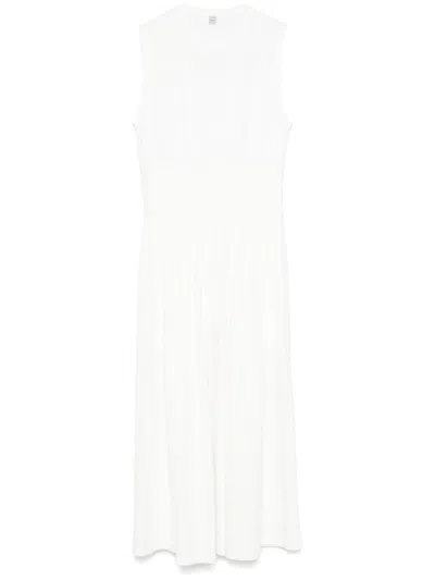 TOTÊME WHITE RUCHED-DETAILING SLEEVELESS MAXI DRESS