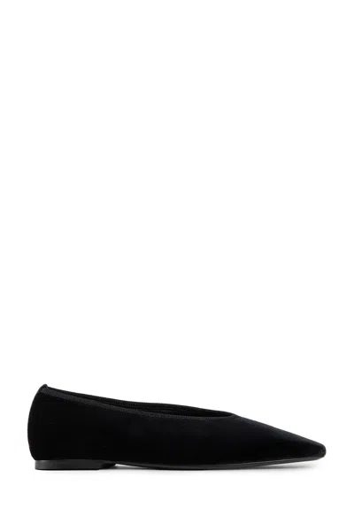 TOTÊME BALLERINE IN VELLUTO MINIMALISTE