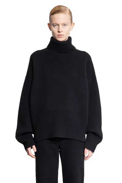Totême Black Heavyweight Turtleneck