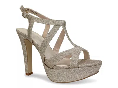 Touch Ups By Benjamin Walk Queenie Platform Sandal In Gold