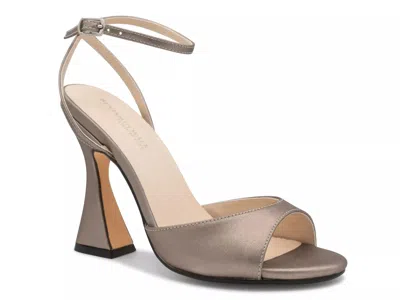 Touch Ups By Benjamin Walk Quinn Sandal In Brown