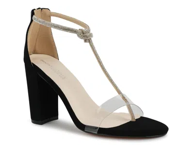 Touch Ups By Benjamin Walk Sienna Sandal In Black