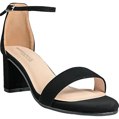 Touch Ups January Block Heel Sandal In Black