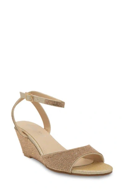 Touch Ups Moxie Ankle Strap Wedge Sandal In Champagne