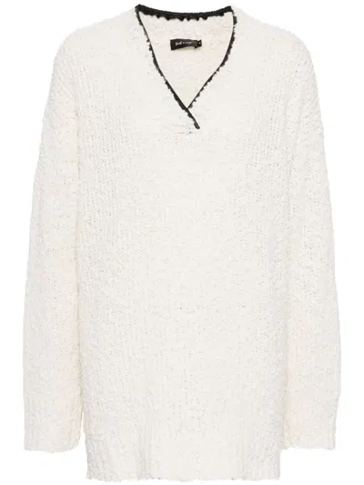 Tout A Coup V-neck Jumper In Neutrals