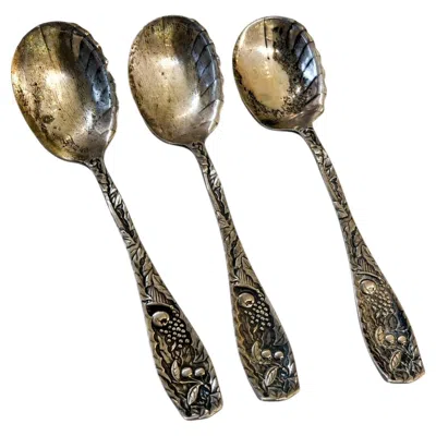 Pre-owned Towle Antique  Sterling Silver Pomona Fruit Shell Spoons Set Of 3 In Multiple