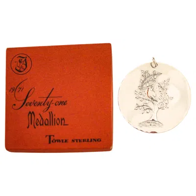 Pre-owned Towle Silversmiths Sterling Silver Christmas Ornament – Circa 1971 In Red
