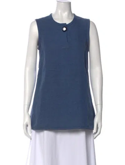 Pre-owned Trademark Crew Neck Sleeveless Top In Blue