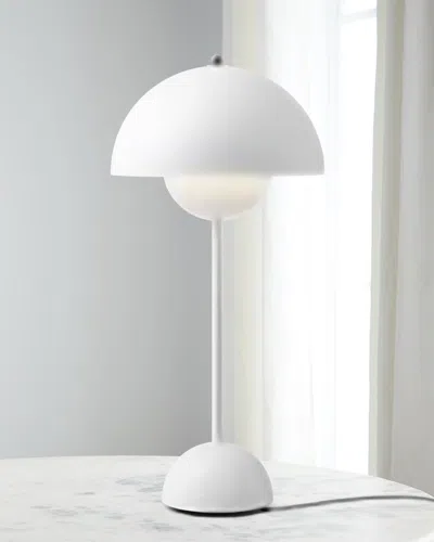Tradition Flower Pot Table Lamp Vp3 In Matte White