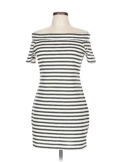 Pre-owned Trafaluc By Zara Casual Dress In White