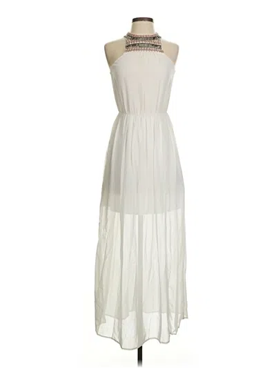Pre-owned Trafaluc By Zara Casual Dress In White