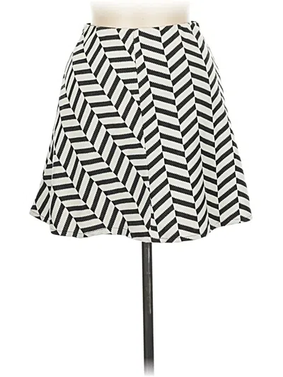 Pre-owned Trafaluc By Zara Casual Skirt In White