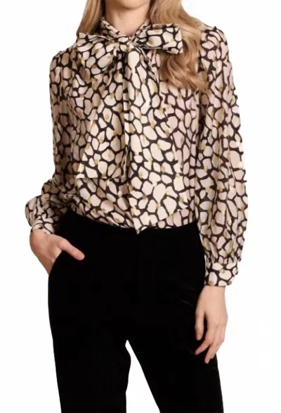 Traffic People Stepping Stones Bonnie Blouse In White In Beige