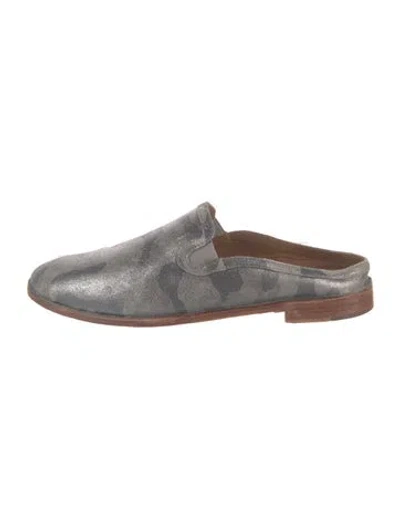 Pre-owned Trask Leather Mules In Gray
