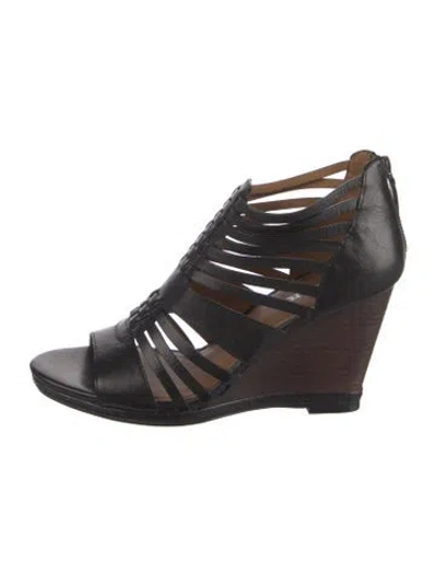 Pre-owned Trask Leather Sandals In Black/brown