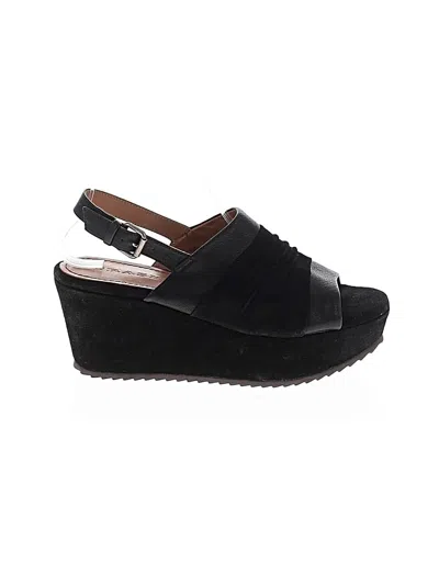 Pre-owned Trask Wedges In Black