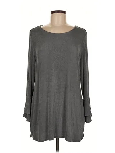 Pre-owned Travelers By Chico's Long Sleeve T-shirt In Gray