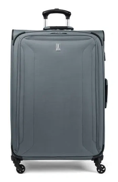 Travelpro Pilot Air™ 2 29" Expandable Large Checked Spinner Luggage