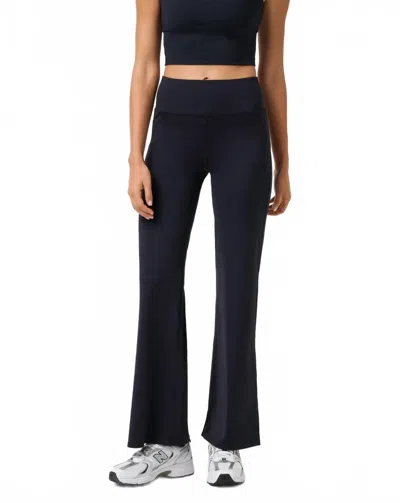 Travis Matthew Moveknit Bonded Pant In Black In Blue