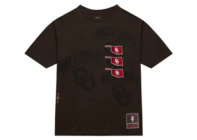 Pre-owned Travis Scott X Mitchell & Ness Oklahoma Sooners Seal T-shirt In Brown