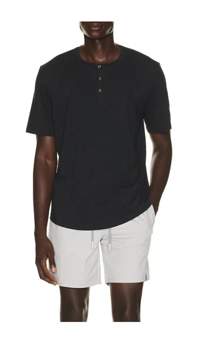 Travismathew Cloud Henley Tee In Black