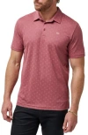 Travismathew The Heater Solid Short Sleeve Performance Polo In Roan Rouge