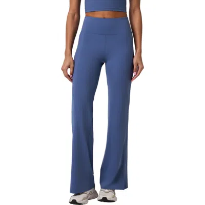 Travismathew Moveknit Bonded Pants In Blue