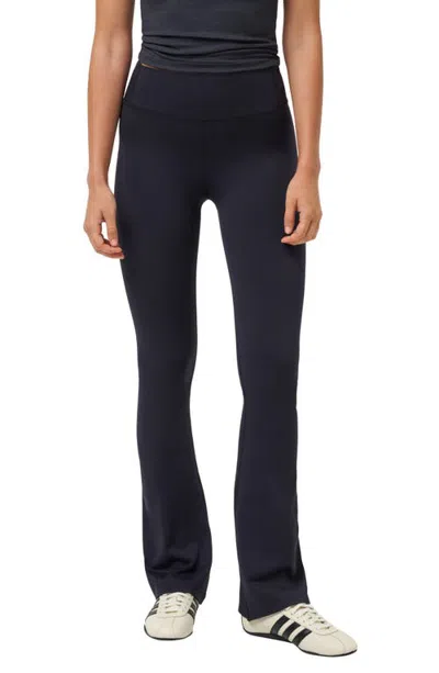 Travismathew Skyloft Agility Flare Pants In Black