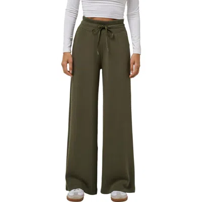 Travismathew Skyloft Soft Wide Leg Pants In Grape Leaf