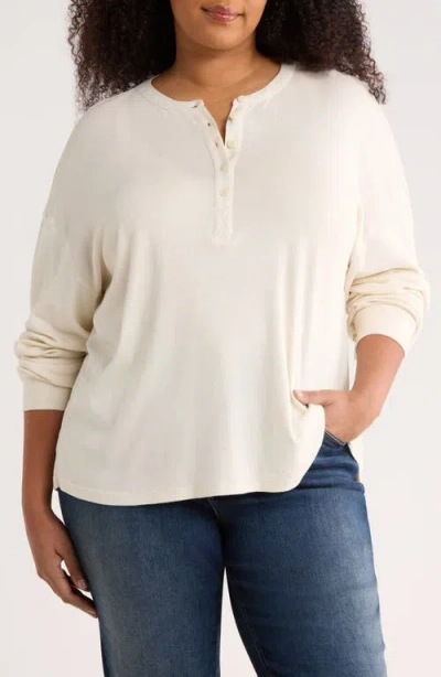 Treasure & Bond Classic Henley In White