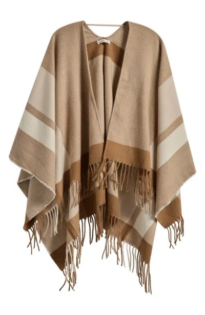 Treasure & Bond Cozy Fringe Ruana In Brown