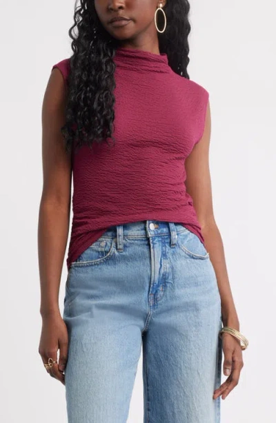 Treasure & Bond Crinkle Mock Neck Top In Burgundy