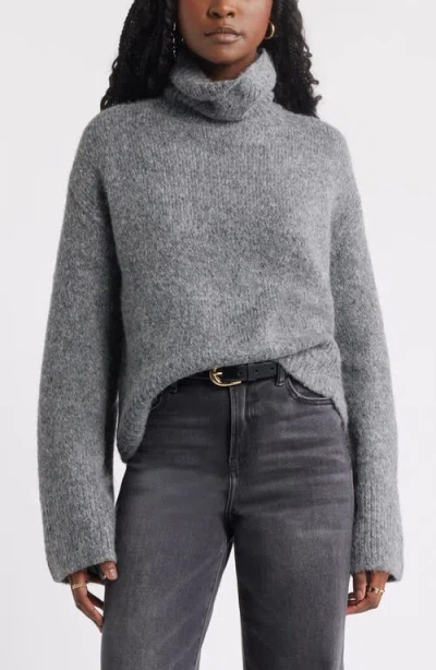 Treasure & Bond Fuzzy Turtleneck Sweater In Green
