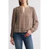 Treasure & Bond Keyhole Top In Green Halo Vined Medallion