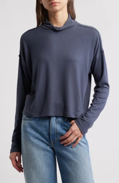 Treasure & Bond Mock Neck Long Sleeve Top In Navy Armada
