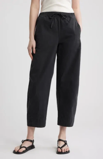 Treasure & Bond Pull-on Crop Barrel Leg Cotton Pants In Black
