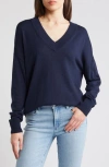 Treasure & Bond Relaxed V-neck Sweater In Navy Blazer