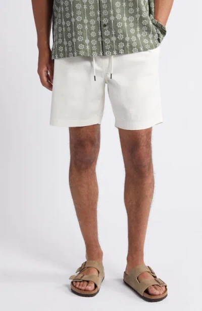 Treasure & Bond Solid Deck Stretch Cotton Shorts In Ivory Egret