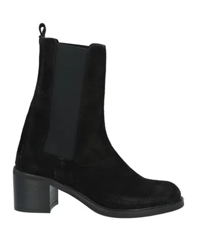 Trend Woman Ankle Boots Black Size 8 Leather