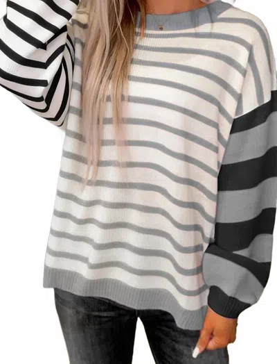 Trend:notes Colorblock Pullover Top In Gray/black In Multi