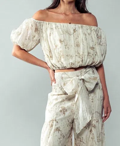 Trend:notes Elastic Off Shoulder Floral Crop Blouse In Taupe In White