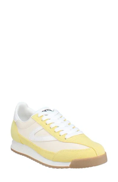 Tretorn Rawlins Retro Sneaker In White/yellow