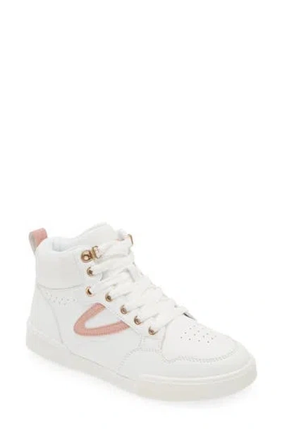 Tretorn Shooting High Top Sneaker In White/pink