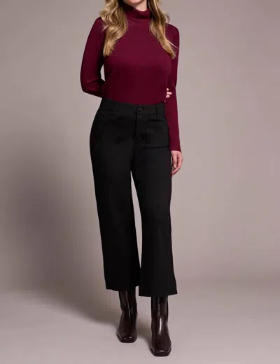 Tribal High Rise Capri Pants In Black