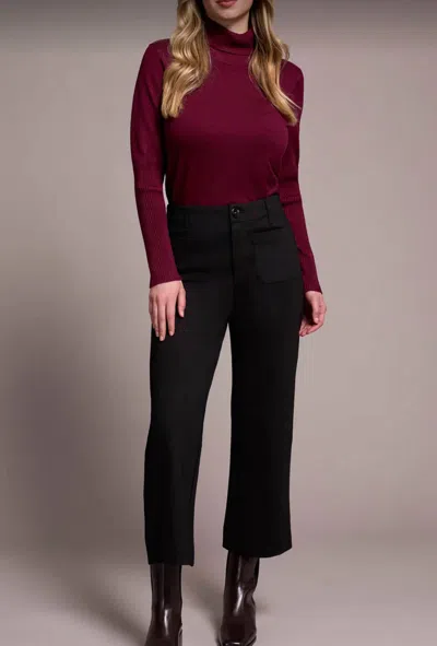 Tribal High Rise Capri Pants With Pockets In Black In Red