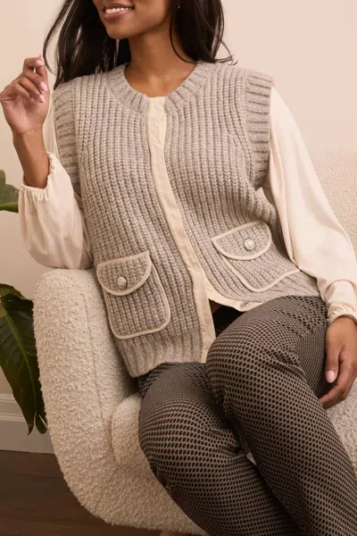 Tribal Sleeveless With Pockets Vest - Plus In Heather Sandstone In Gray